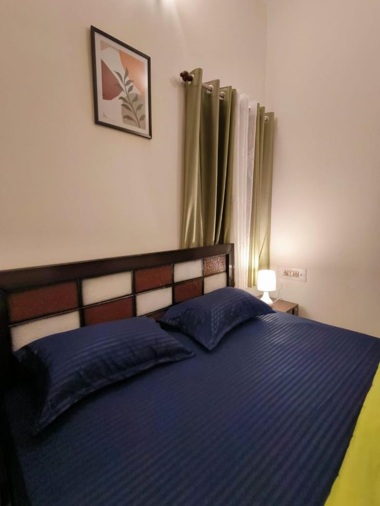 Homestayz Crown Bangalore Exterior photo